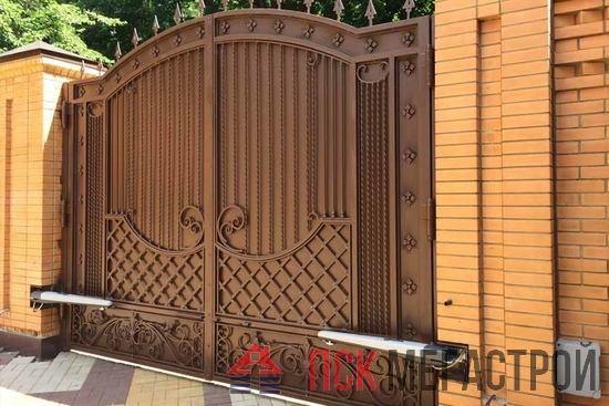Ворота распашные с электроприводами